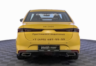 Подержанный автомобиль Kaiyi E5 2024 года (6 фото)