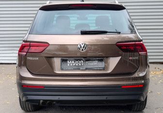 Подержанный автомобиль Volkswagen Tiguan 2019 года (6 фото)