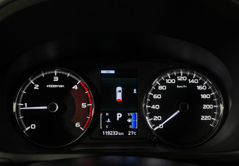 Подержанный автомобиль Mitsubishi Pajero Sport 2019 года (11 фото)