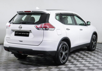 Подержанный автомобиль Nissan X-Trail 2018 года (3 фото)