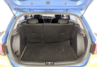 Подержанный автомобиль Kia Rio Hatchback 2020 года (10 фото)