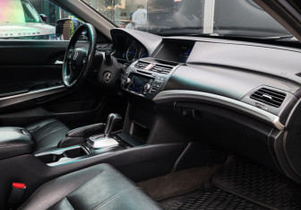 Подержанный автомобиль Honda Crosstour 2014 года (7 фото)
