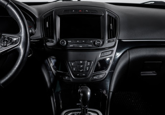 Подержанный автомобиль Opel Insignia Sedan 2014 года (13 фото)