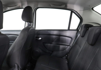 Подержанный автомобиль Renault Logan Sedan 2019 года (12 фото)