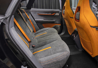 Подержанный автомобиль Zeekr 001 2023 года (12 фото)