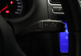 Подержанный автомобиль Volkswagen Polo Sedan 2013 года (11 фото)