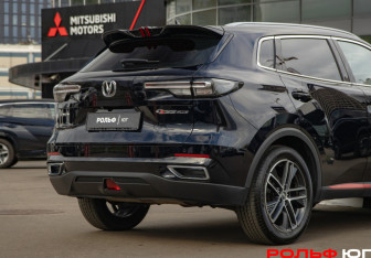 Подержанный автомобиль Changan CS55PLUS 2023 года (20 фото)