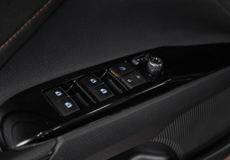 Подержанный автомобиль Toyota Camry Sedan 2019 года (8 фото)