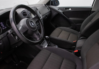 Подержанный автомобиль Volkswagen Tiguan 2012 года (10 фото)
