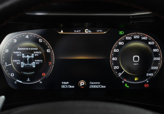 Подержанный автомобиль Geely Tugella 2023 года (14 фото)