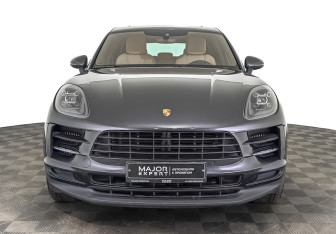 Подержанный автомобиль Porsche Macan 2021 года (2 фото)