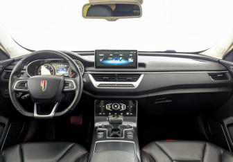 Подержанный автомобиль Hongqi H5 2022 года (14 фото)