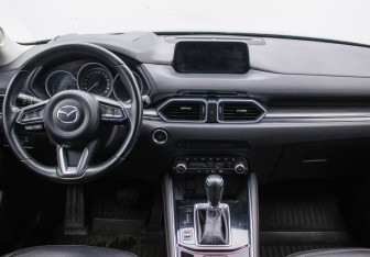 Подержанный автомобиль Mazda CX-5 2019 года (13 фото)