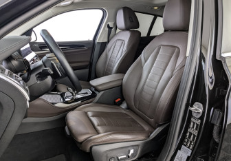 Подержанный автомобиль BMW X4 2022 года (20 фото)