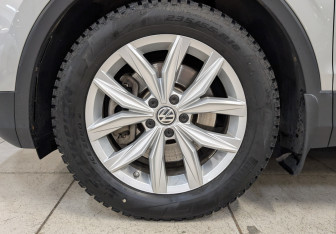 Подержанный автомобиль Volkswagen Tiguan 2018 года (12 фото)