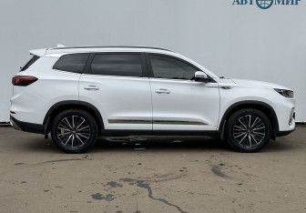 Подержанный автомобиль Chery Tiggo 8 Pro 2021 года (4 фото)