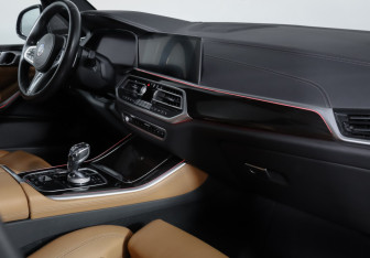 Подержанный автомобиль BMW X5 2021 года (9 фото)