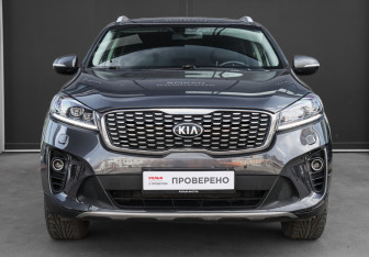 Подержанный автомобиль Kia Sorento 2018 года (2 фото)