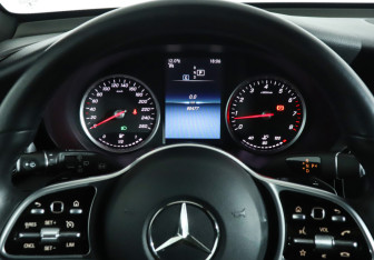 Подержанный автомобиль Mercedes-Benz GLC Coupe 2021 года (11 фото)