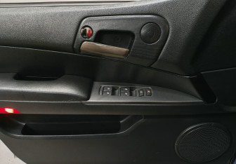 Подержанный автомобиль SsangYong Kyron 2012 года (14 фото)