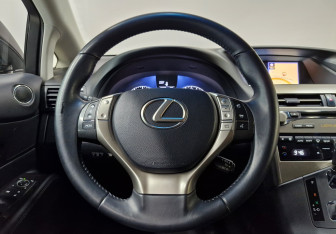 Подержанный автомобиль Lexus RX 2012 года (16 фото)