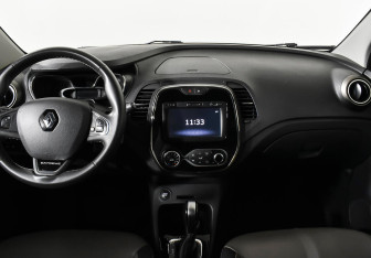 Подержанный автомобиль Renault Kaptur 2018 года (10 фото)