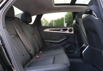 Новый Hongqi H9 2023 (10 фото)