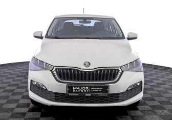 Подержанный автомобиль Skoda Rapid Liftback 2022 года (2 фото)