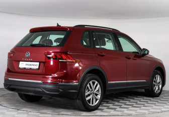 Подержанный автомобиль Volkswagen Tiguan 2021 года (5 фото)