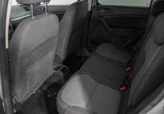 Подержанный автомобиль Skoda Yeti 2011 года (11 фото)