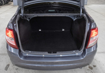 Подержанный автомобиль LADA (ВАЗ) Granta Sedan 2020 года (10 фото)