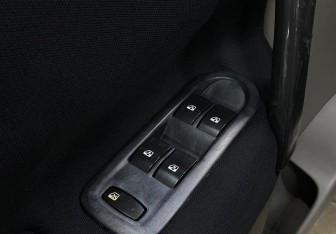 Подержанный автомобиль Renault Scenic 2007 года (16 фото)