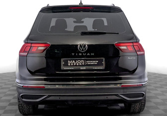 Подержанный автомобиль Volkswagen Tiguan 2021 года (6 фото)