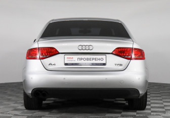Подержанный автомобиль Audi A4 Sedan 2011 года (6 фото)