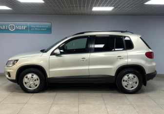 Подержанный автомобиль Volkswagen Tiguan 2012 года (8 фото)