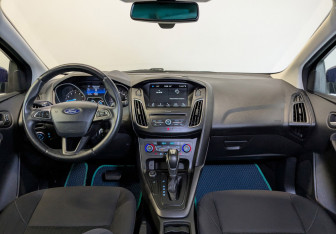 Подержанный автомобиль Ford Focus Hatchback 2019 года (14 фото)