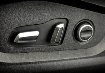 Подержанный автомобиль Exeed LX 2022 года (21 фото)