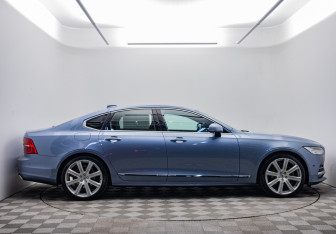 Подержанный автомобиль Volvo S90 2019 года (4 фото)