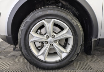 Подержанный автомобиль Land Rover Discovery Sport 2018 года (12 фото)