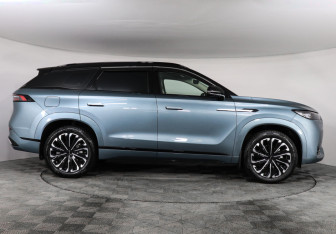 Подержанный автомобиль Jaecoo J8 2024 года (4 фото)