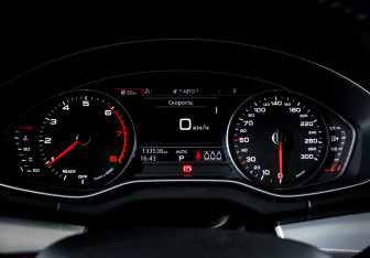 Подержанный автомобиль Audi Q5 2017 года (11 фото)