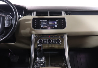 Подержанный автомобиль Land Rover Range Rover Sport 2016 года (14 фото)