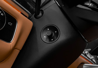 Подержанный автомобиль Jaecoo J8 2024 года (24 фото)