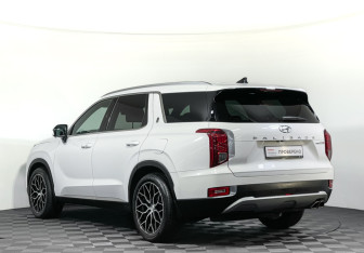 Подержанный автомобиль Hyundai Palisade 2022 года (7 фото)