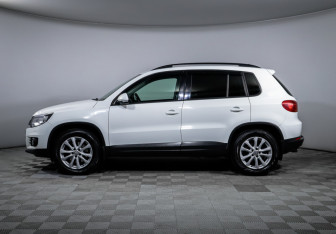 Подержанный автомобиль Volkswagen Tiguan 2013 года (8 фото)