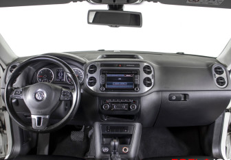 Подержанный автомобиль Volkswagen Tiguan 2014 года (11 фото)