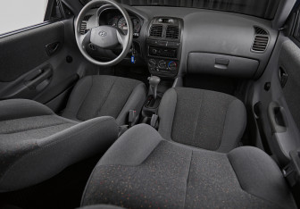 Подержанный автомобиль Hyundai Accent Sedan 2008 года (13 фото)