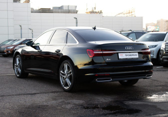 Подержанный автомобиль Audi A6 Sedan 2021 года (7 фото)