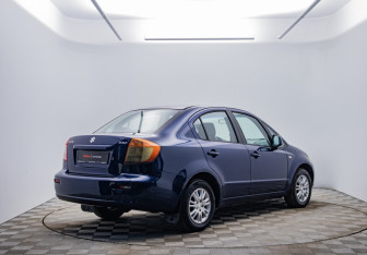 Подержанный автомобиль Suzuki SX4 Sedan 2008 года (5 фото)