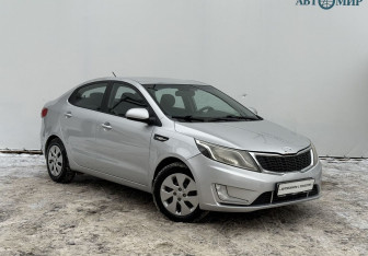 Подержанный автомобиль Kia Rio Sedan 2012 года (3 фото)